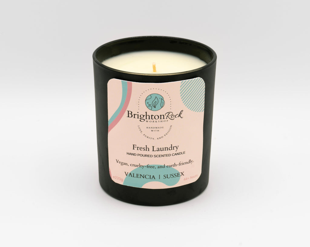 Fresh Laundry Scented Candle in Matte Black 220g