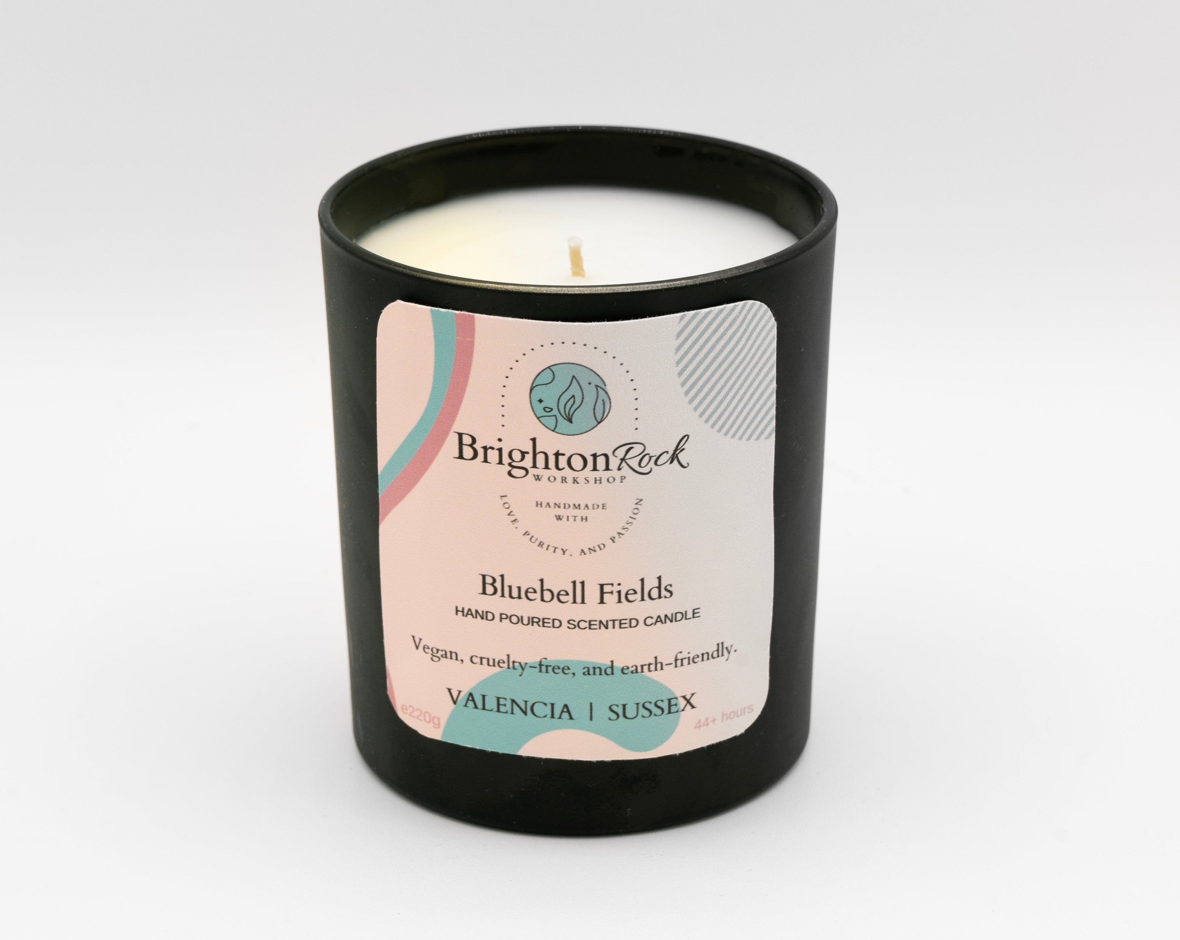 Bluebell Fields Scented Candle in Matte Black 220g