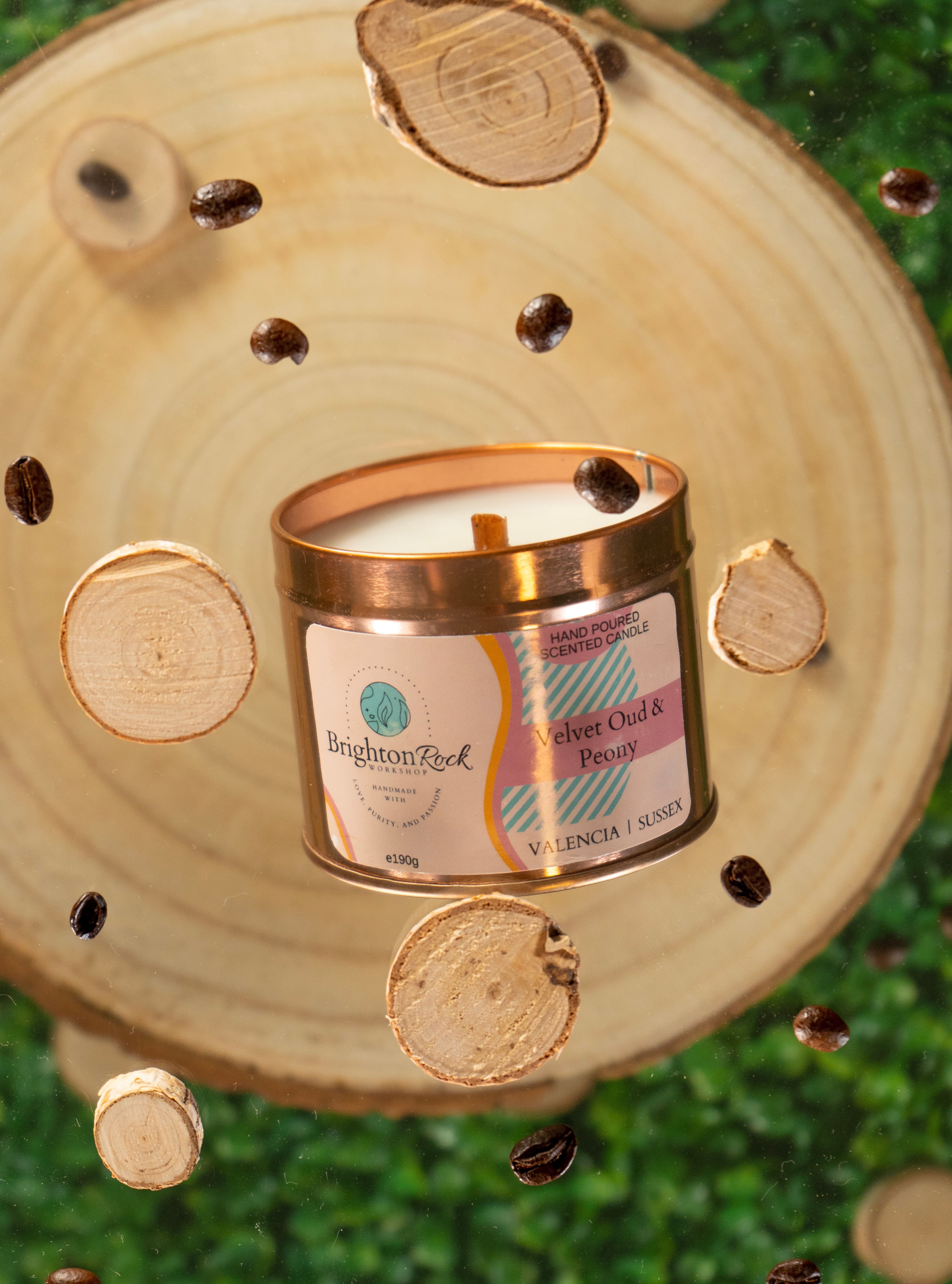 Velvet Oud & Peony Scented Candle in Rose Gold Tin (Wooden Wick) 190g