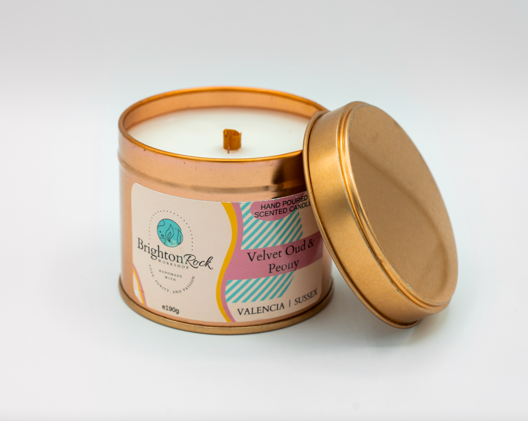 Velvet Oud & Peony Scented Candle in Rose Gold Tin (Wooden Wick) 190g